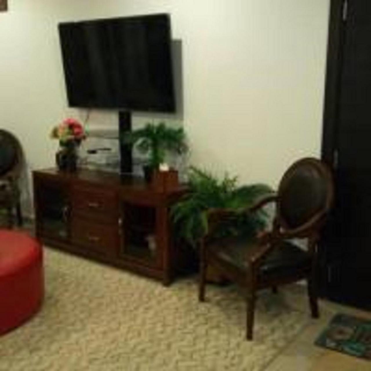Doc'S Suite Accra Buitenkant foto